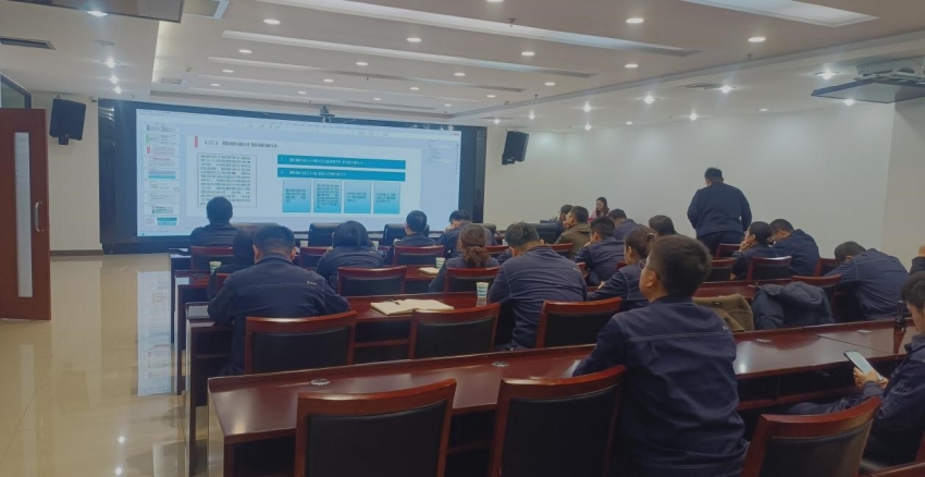 北京恒誠(chéng)信新疆分公司受邀為紅云紅河煙草(集團(tuán))有限責(zé)任公司新疆卷煙廠開(kāi)展專題培訓(xùn)2.jpg